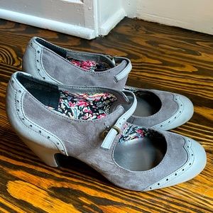 Crown Vintage Skool Girl heels